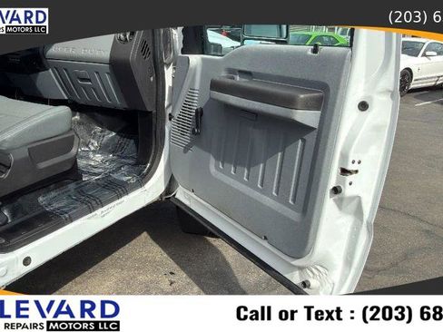 Used 2015 Ford F550 4x4 Regular Cab Super Duty image 30