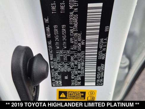 Used 2019 Toyota Highlander Limited Platinum AWD/4WD image 29