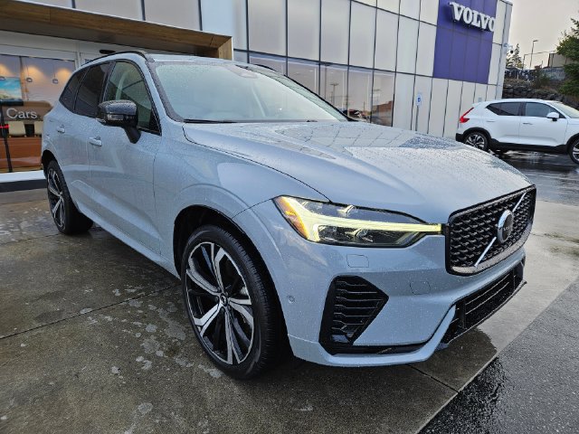 Used 2025 Volvo XC60 T8 Ultra w/ Protection Package Premier AWD/4WD image 3