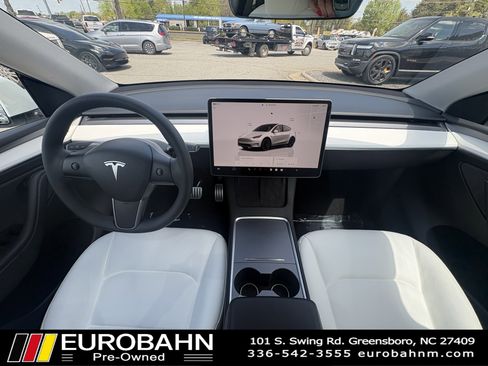 Used 2024 Tesla Model Y Performance AWD/4WD image 19