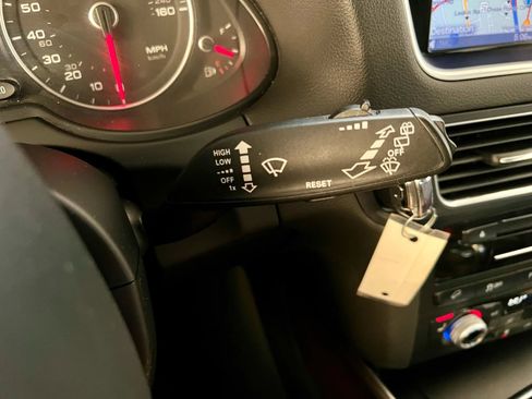 Used 2017 Audi Q5 2.0T Premium Plus w/ Technology Package image 27