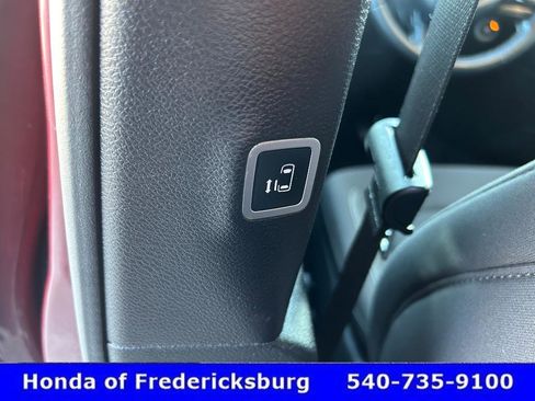 Used 2018 Chrysler Pacifica Touring Plus w/ S Appearance Package image 25