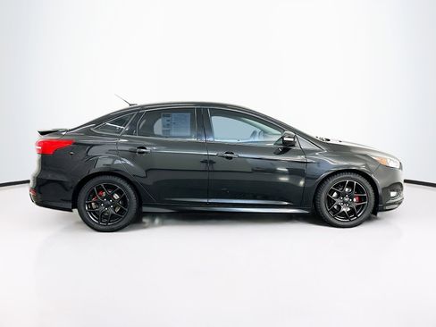 Used 2015 Ford Focus SE w/ SE Sport Package FWD image 10