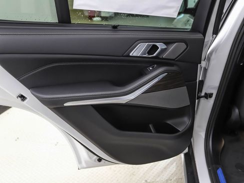 New 2026 BMW X5 xDrive40i w/ Executive Package image 19