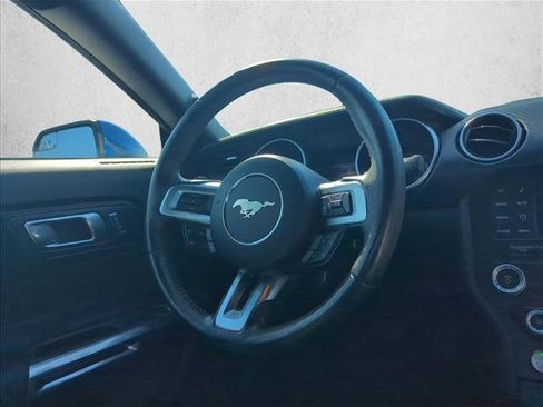 Used 2018 Ford Mustang Coupe image 29