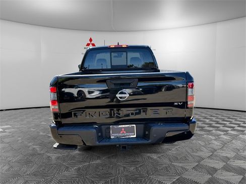 Used 2022 Nissan Frontier SV image 6