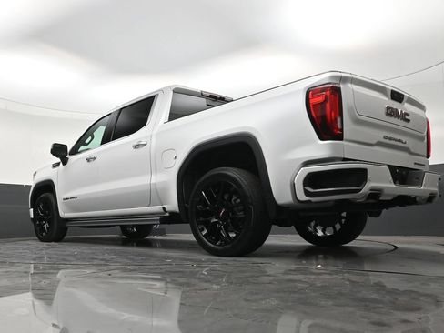 Used 2023 GMC Sierra 1500 Denali w/ Denali Carbonpro Edition AWD/4WD image 22