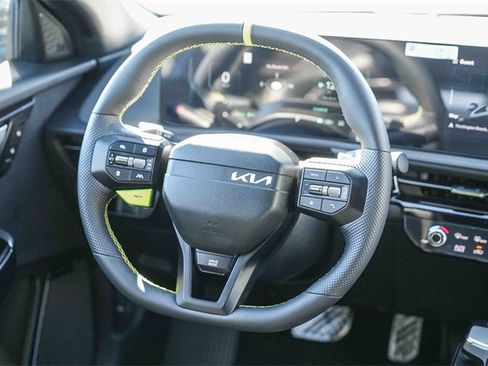 New 2025 Kia EV6 GT image 17