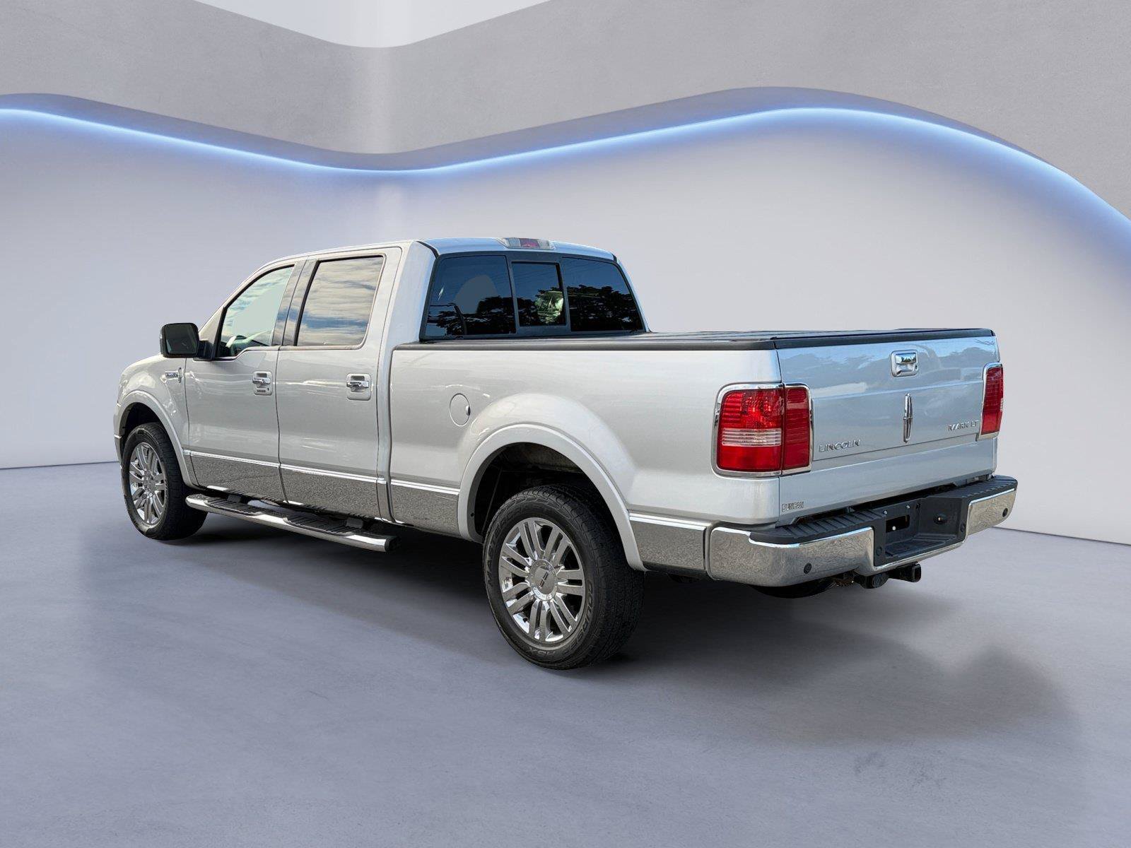 Used 2008 Lincoln Mark LT 4x4 image 5