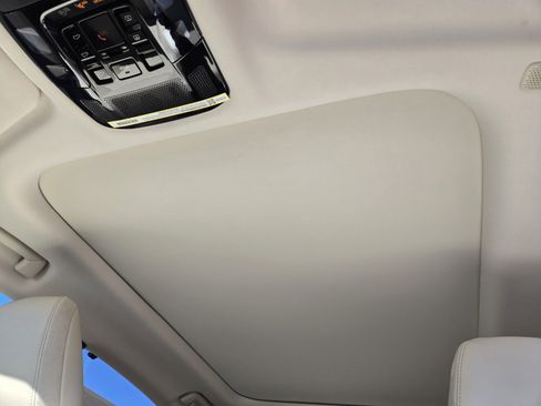 New 2026 Lexus RX 450h AWD image 7