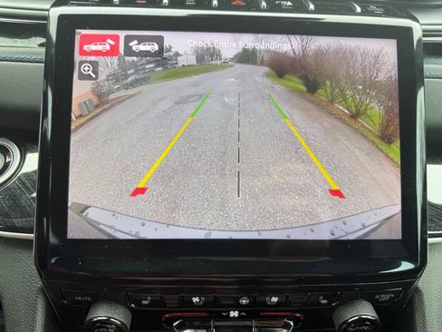 Used 2023 Jeep Grand Cherokee Trailhawk w/ Luxury Tech Group III image 30