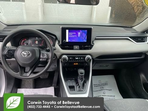 Used 2025 Toyota RAV4 XLE image 20