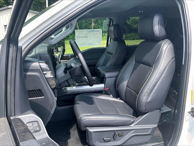 New 2026 Ford F350 Lariat w/ Black Appearance Package AWD/4WD image 10