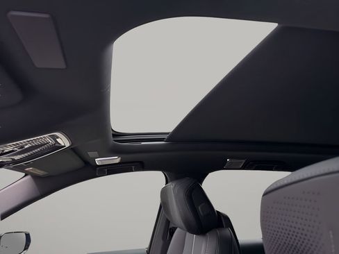 New 2026 Cadillac Vistiq Sport w/ LPO, Floor Liner Package image 34