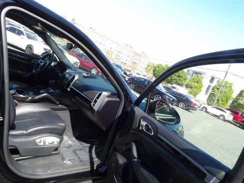 Used 2016 Porsche Cayenne image 14