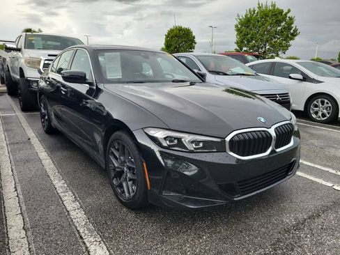 Used 2025 BMW 330i Sedan RWD image 3
