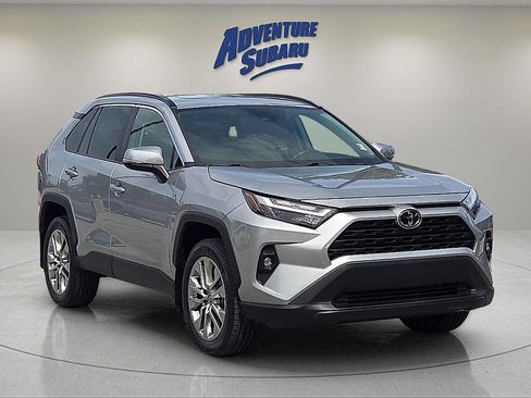 Used 2025 Toyota RAV4 XLE Premium FWD image 1