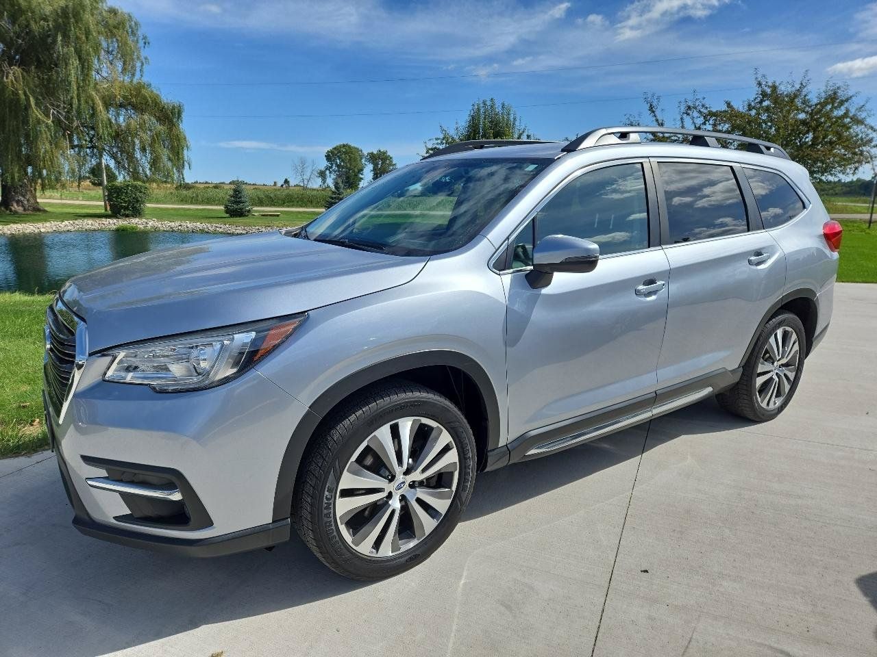 Used 2019 Subaru Ascent Limited w/ Popular Package #4 AWD/4WD image 1