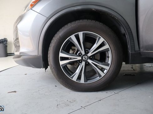 Used 2020 Nissan Rogue SV w/ Premium Package image 12