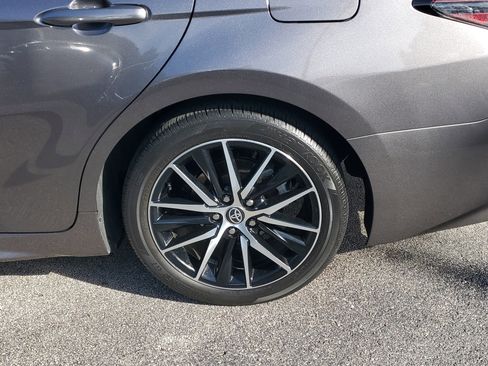 Used 2023 Toyota Camry SE image 8