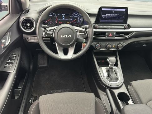 Used 2023 Kia Forte LXS FWD image 10