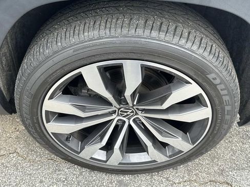 Used 2021 Volkswagen Atlas SEL Premium image 9