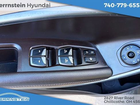 Used 2017 Hyundai Santa Fe Sport w/ 2.0T Ultimate Tech Package 05 AWD/4WD image 14