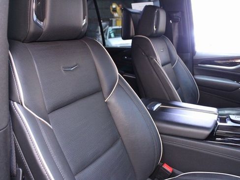 Used 2021 Cadillac Escalade Sport image 11