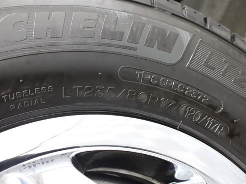 Used 2024 Chevrolet Silverado 3500 LT w/ Convenience Package RWD image 36