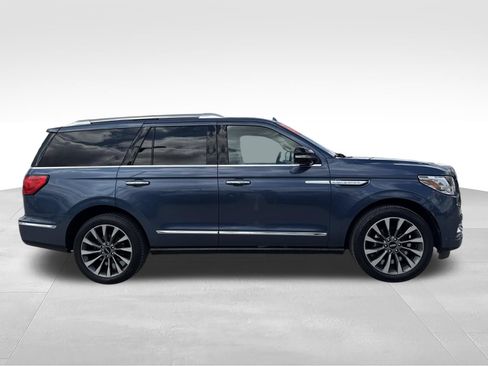 Used 2018 Lincoln Navigator Select w/ Technology Package RWD image 4