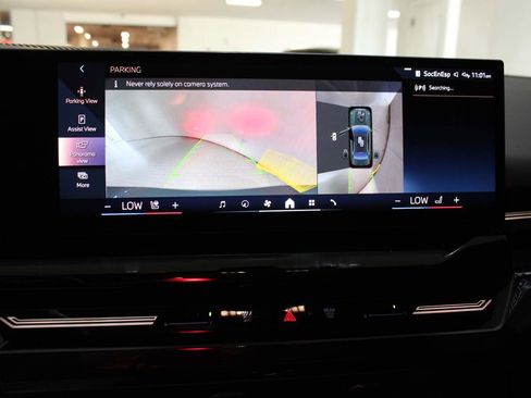 Certified 2024 BMW 530i w/ Premium Package image 21