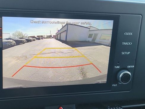 Used 2025 Kia Sportage LX image 18