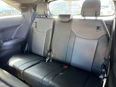 Used 2021 Toyota Sienna XSE w/ XSE Plus Package image 28