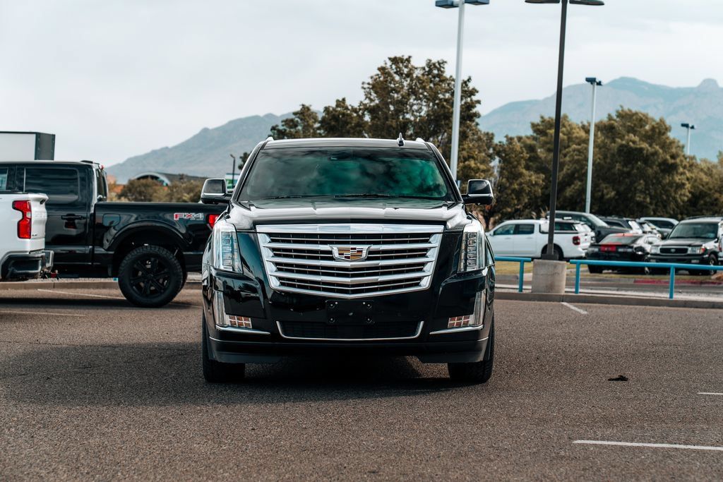 Used 2017 Cadillac Escalade Platinum AWD/4WD image 2