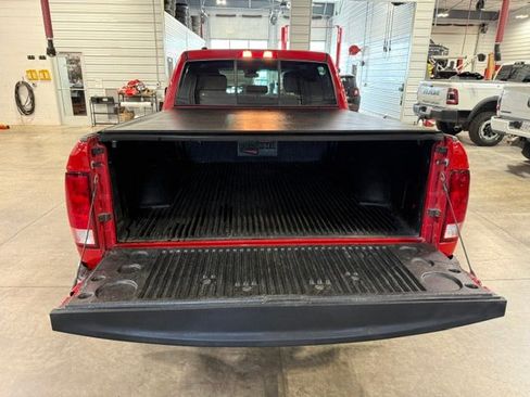 Used 2019 RAM 1500 Classic SLT AWD/4WD image 26