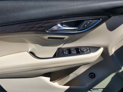 Used 2022 Buick Envision Avenir w/ Technology Package II image 20