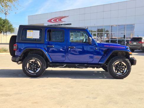Used 2018 Jeep Wrangler Unlimited Rubicon w/ Dual Top Group image 2