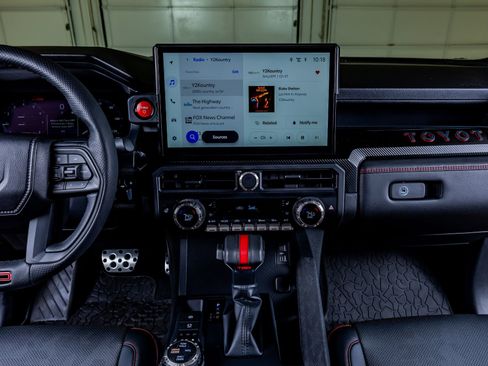 Used 2025 Toyota Tacoma TRD Pro AWD/4WD image 24