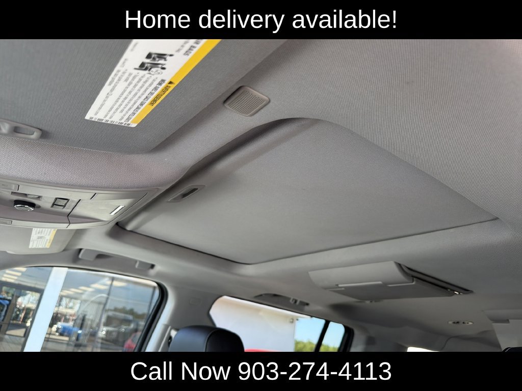 Used 2017 Chevrolet Suburban Premier RWD image 18