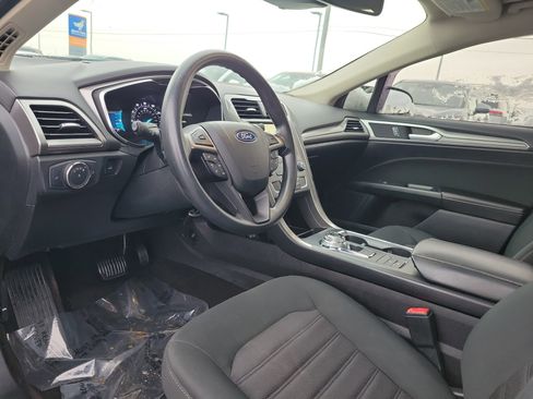 Used 2020 Ford Fusion SE image 19