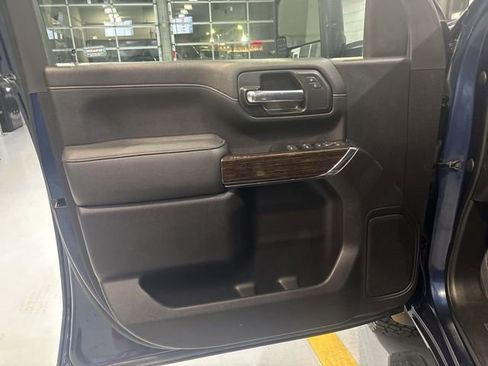 Used 2023 GMC Sierra 2500 SLE image 11