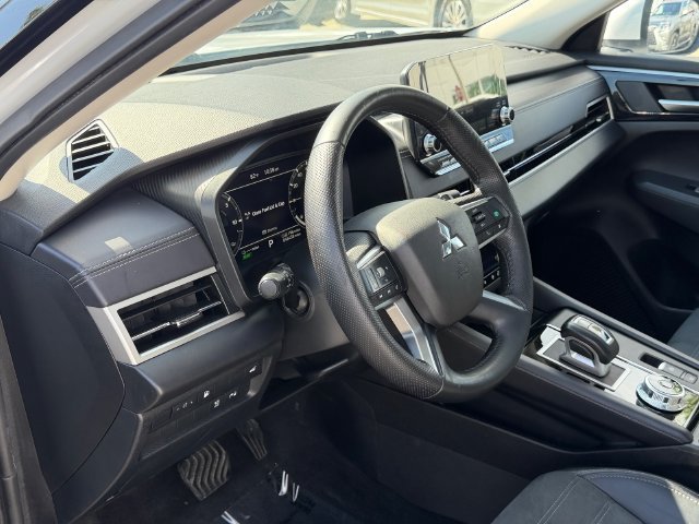Used 2024 Mitsubishi Outlander Ralliart AWD/4WD image 12