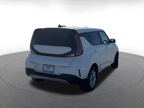 Used 2025 Kia Soul LX w/ LX Technology Package FWD image 11