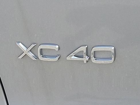 Used 2023 Volvo XC40 Recharge Plus w/ Protection Package Premier image 15