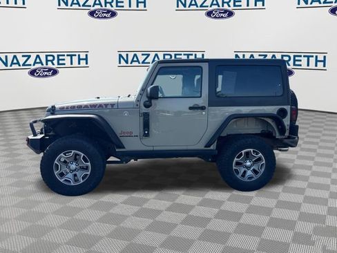 Used 2017 Jeep Wrangler Rubicon w/ Power Convenience Group AWD/4WD image 4
