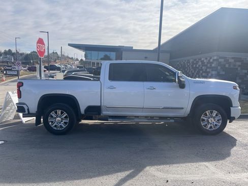 Used 2025 Chevrolet Silverado 3500 High Country w/ Technology Package image 7