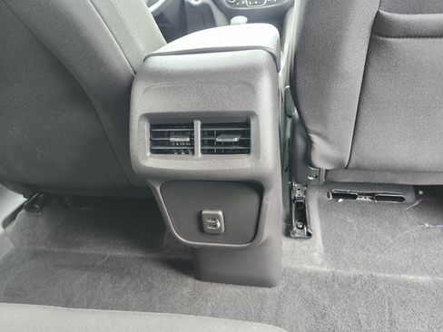 Used 2024 Chevrolet Equinox LT FWD image 22
