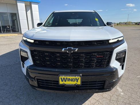 New 2026 Chevrolet Traverse RS w/ LPO, Floor Liner Package image 2