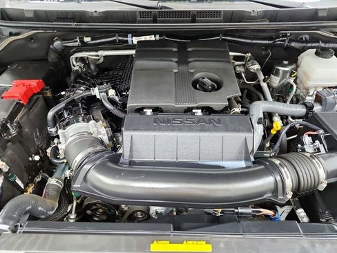 Used 2025 Nissan Frontier SV w/ SV Convenience Package image 17