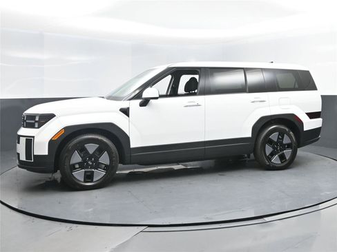 New 2026 Hyundai Santa Fe SE image 3